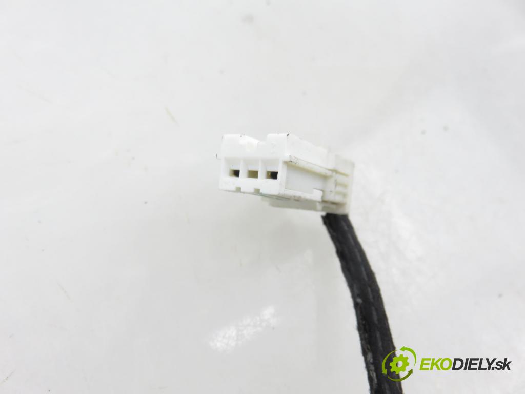 ALFA ROMEO 156 Sportwagon (932_) KOMBI 2004 110,00 1.9 JTD 16V Q4 - 937 A5.000 1910,00 spinačka 05521B365 ; 60673131 (Spínacia skrinka)