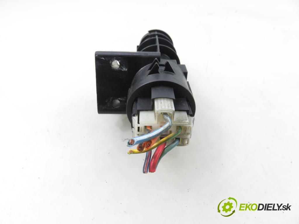 ALFA ROMEO 156 Sportwagon (932_) KOMBI 2004 110,00 1.9 JTD 16V Q4 - 937 A5.000 1910,00 spinačka 05521B365 ; 60673131 (Spínacia skrinka)