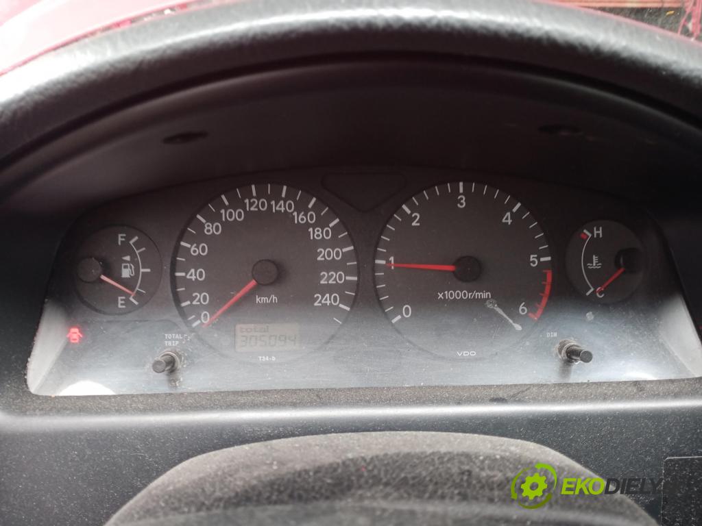 TOYOTA AVENSIS (_T22_) LIFTBACK 2001 81,00 2.0 D-4D (CDT220_) - 1CD-FTV 1995,00 prístrojovka elektrický 8380005460