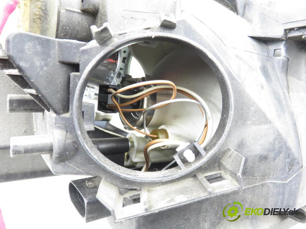 MERCEDES-BENZ KLASA B Sports Tourer (W245) HB 2007 80,00 B 180 CDI 109 - OM 640.940 1991,00 Svetlo LP A1698201761