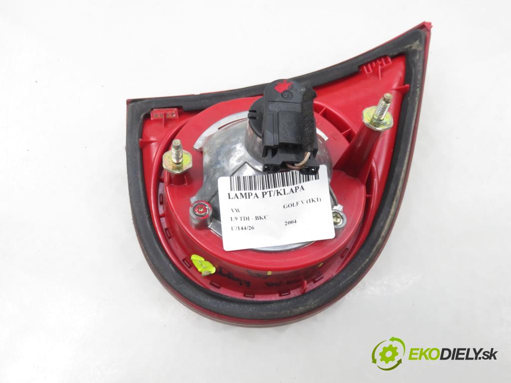VW GOLF V (1K1) HB 2004 77,00 1.9 TDI PD 105 - BKC 1896,00 Svetlo pravé zadné kufor 1K6945094F