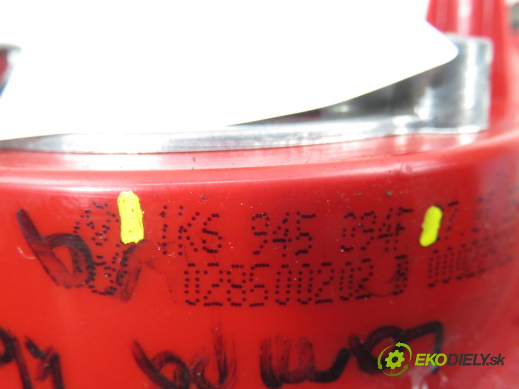 VW GOLF V (1K1) HB 2004 77,00 1.9 TDI PD 105 - BKC 1896,00 Svetlo pravé zadné kufor 1K6945094F