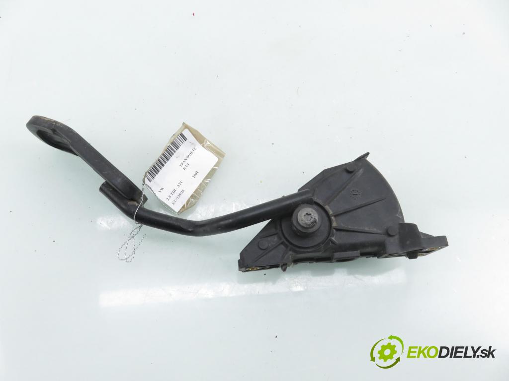 VW TRANSPORTER IV Autobus (70XB, 70XC, 7DB, 7DW, 7DK) BUS 2001 75,00 2.5 TDI - AYC 2461,00 Potenciometer plynu 7D1721603B ; 6PV00777011 (Potenciometer plynového pedálu)