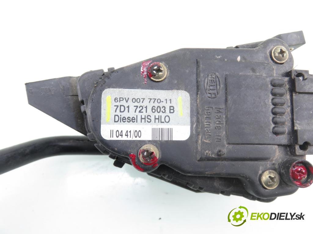 VW TRANSPORTER IV Autobus (70XB, 70XC, 7DB, 7DW, 7DK) BUS 2001 75,00 2.5 TDI - AYC 2461,00 Potenciometer plynu 7D1721603B ; 6PV00777011 (Potenciometer plynového pedálu)