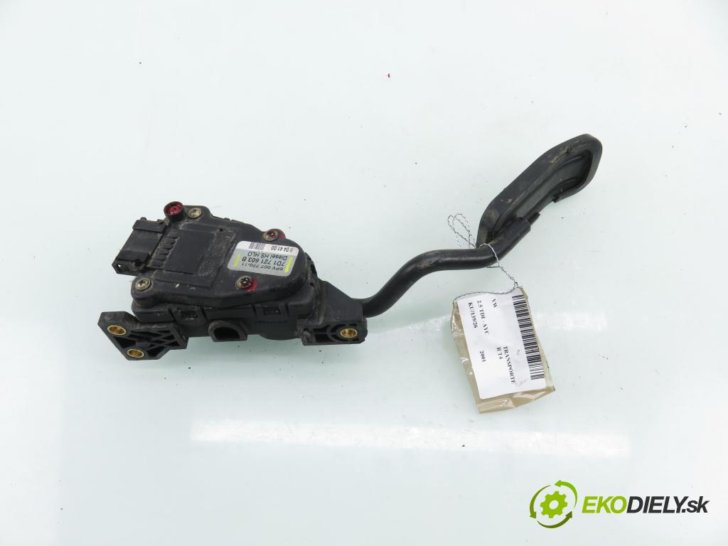 VW TRANSPORTER IV Autobus (70XB, 70XC, 7DB, 7DW, 7DK) BUS 2001 75,00 2.5 TDI - AYC 2461,00 Potenciometer plynu 7D1721603B ; 6PV00777011 (Potenciometer plynového pedálu)