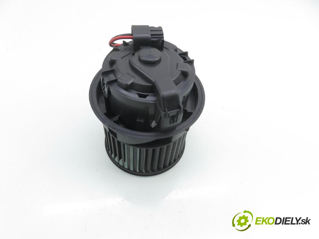 PEUGEOT 208 I (CA_, CC_) HB 2012 84,00 9HD (DV6C) 1560,00 Ventilátor vetráku NN108411U