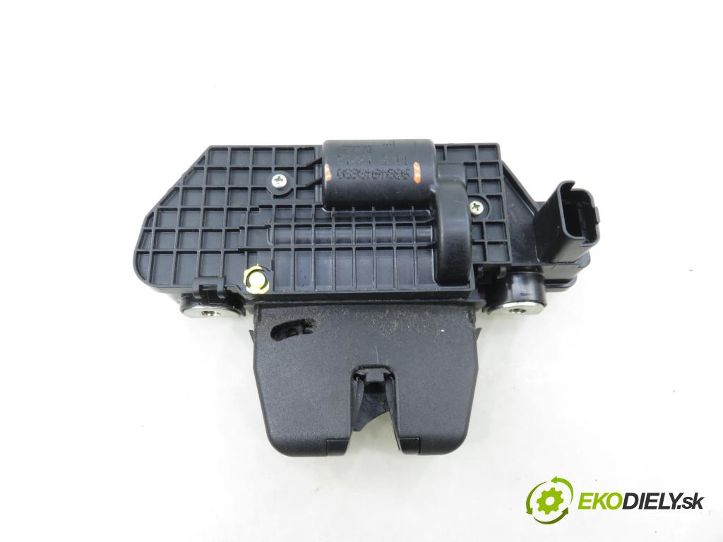 PEUGEOT 208 I (CA_, CC_) HB 2012 84,00 9HD (DV6C) 1560,00 zámok dveří kufr EL. 9684648690