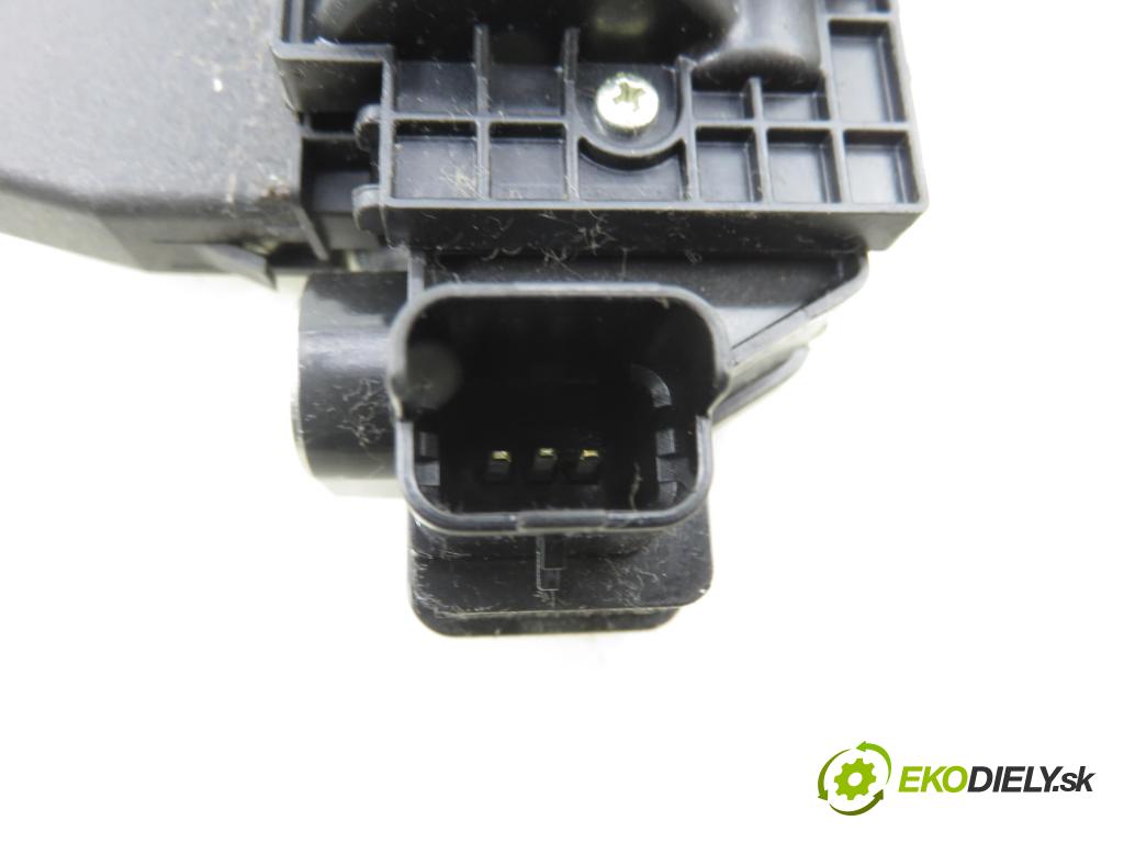 PEUGEOT 208 I (CA_, CC_) HB 2012 84,00 9HD (DV6C) 1560,00 zámok dverí kufor EL. 9684648690