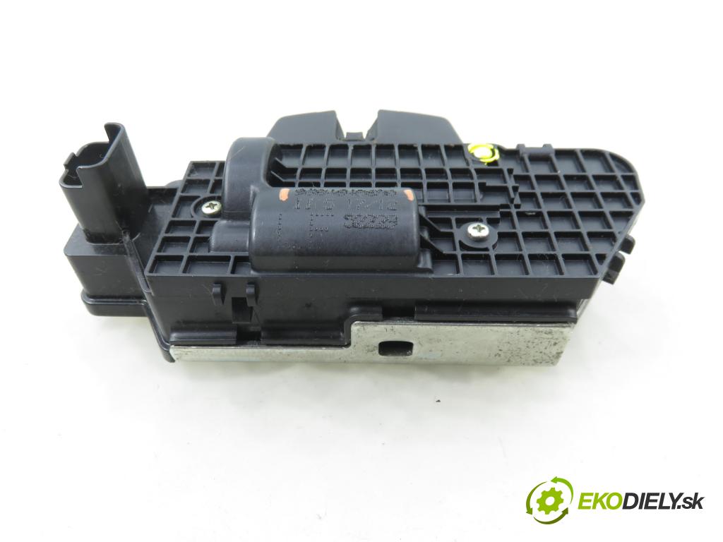 PEUGEOT 208 I (CA_, CC_) HB 2012 84,00 9HD (DV6C) 1560,00 zámok dverí kufor EL. 9684648690