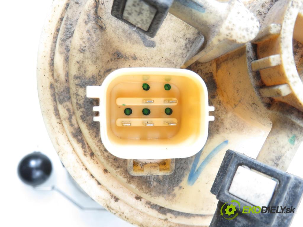 VOLVO V70 II SW (285) KOMBI 2003 96,00 2.4 D 131 2401,00 Pumpa paliva 30648569