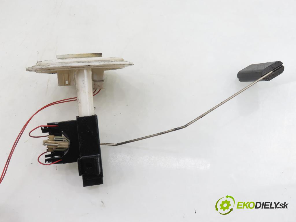 VOLVO V70 II SW (285) KOMBI 2003 96,00 2.4 D 131 2401,00 Pumpa paliva 30648569