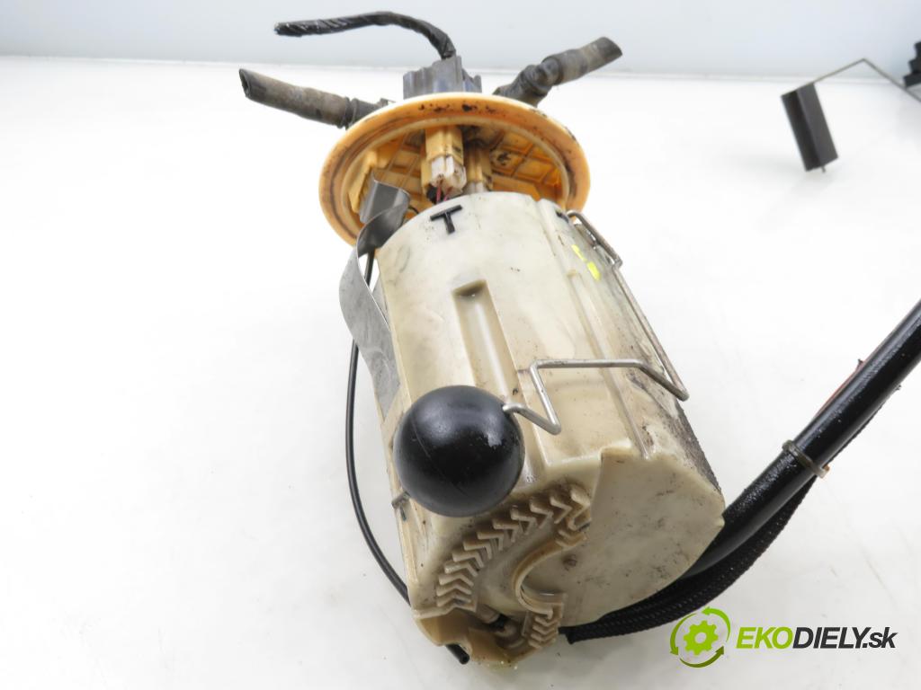 VOLVO V70 II SW (285) KOMBI 2003 96,00 2.4 D 131 2401,00 Pumpa paliva 30648569