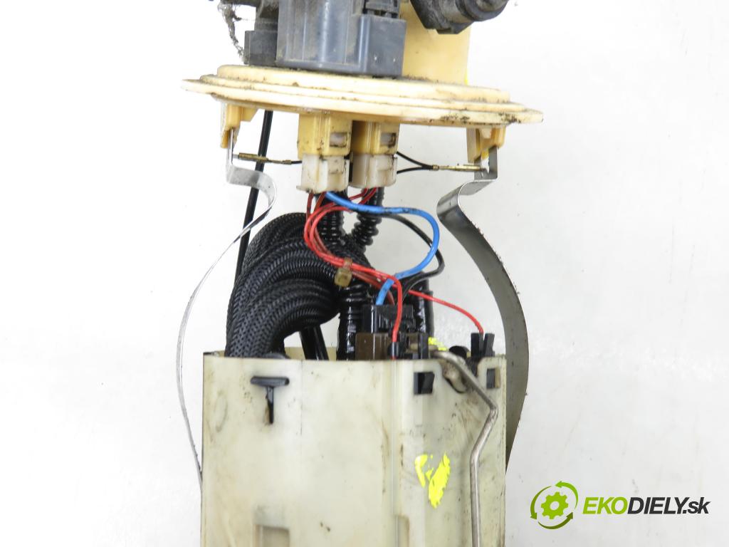 VOLVO V70 II SW (285) KOMBI 2003 96,00 2.4 D 131 2401,00 Pumpa paliva 30648569