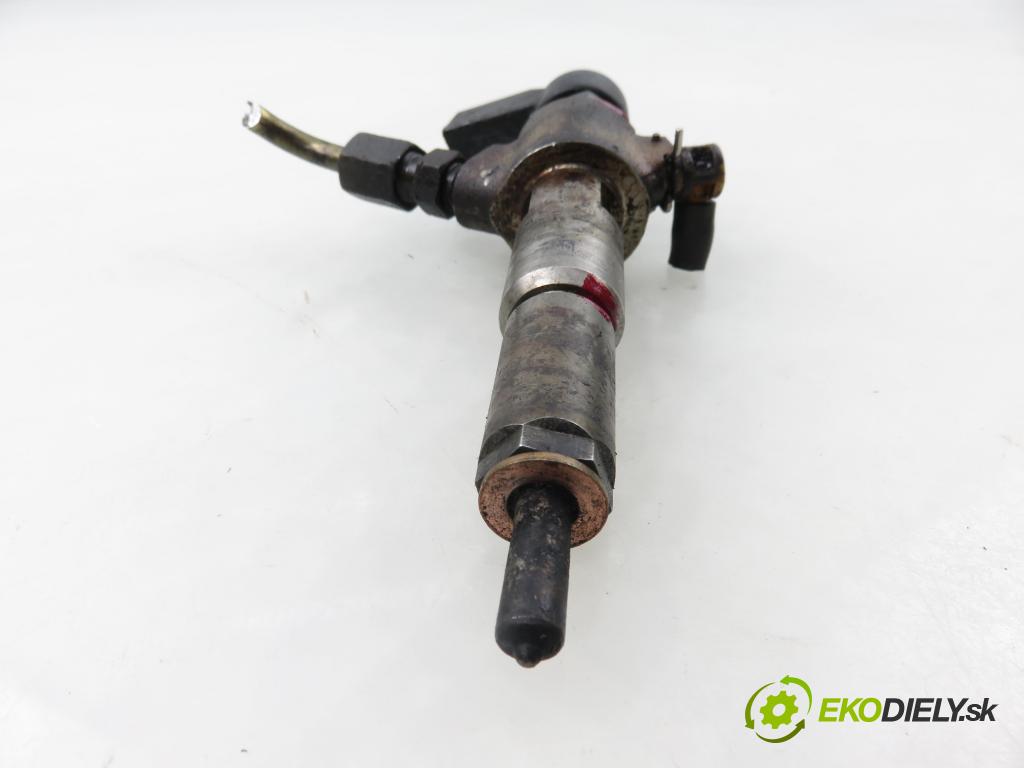 CITROEN C2 (JM_) HB 2006 50,00 1.4 HDi 68 8V - 8HZ 1398,00 vstrekovač 9654551080 (Vstrekovač paliva)