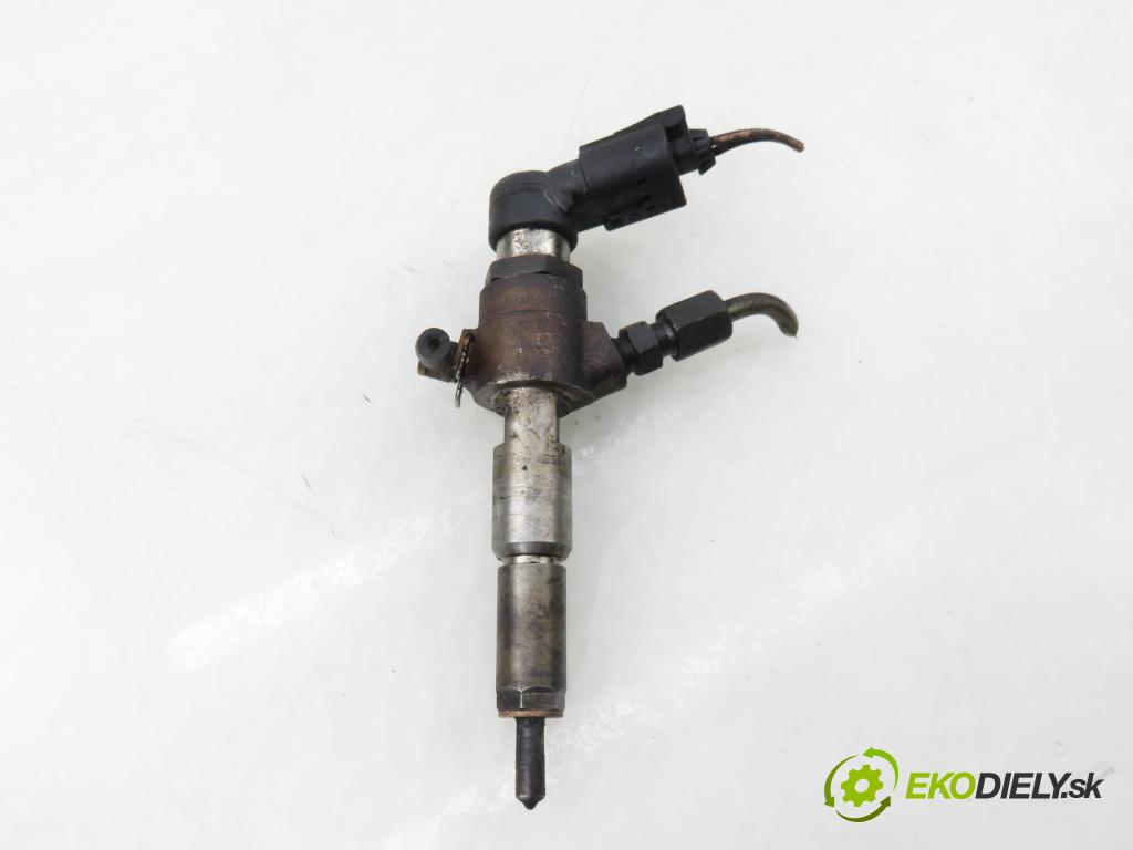 CITROEN C2 (JM_) HB 2006 50,00 1.4 HDi 68 8V - 8HZ 1398,00 vstrekovač 9654551080 (Vstrekovač paliva)