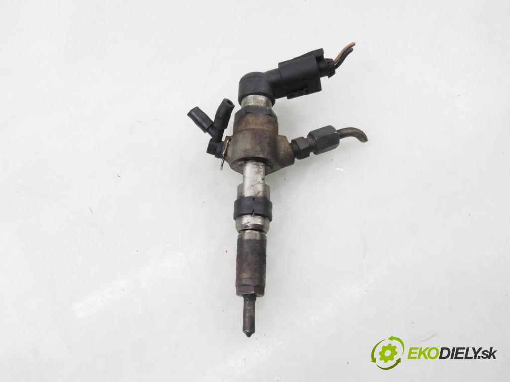 CITROEN C2 (JM_) HB 2006 50,00 1.4 HDi 68 8V - 8HZ 1398,00 vstrekovač 9654551080 (Vstrekovač paliva)