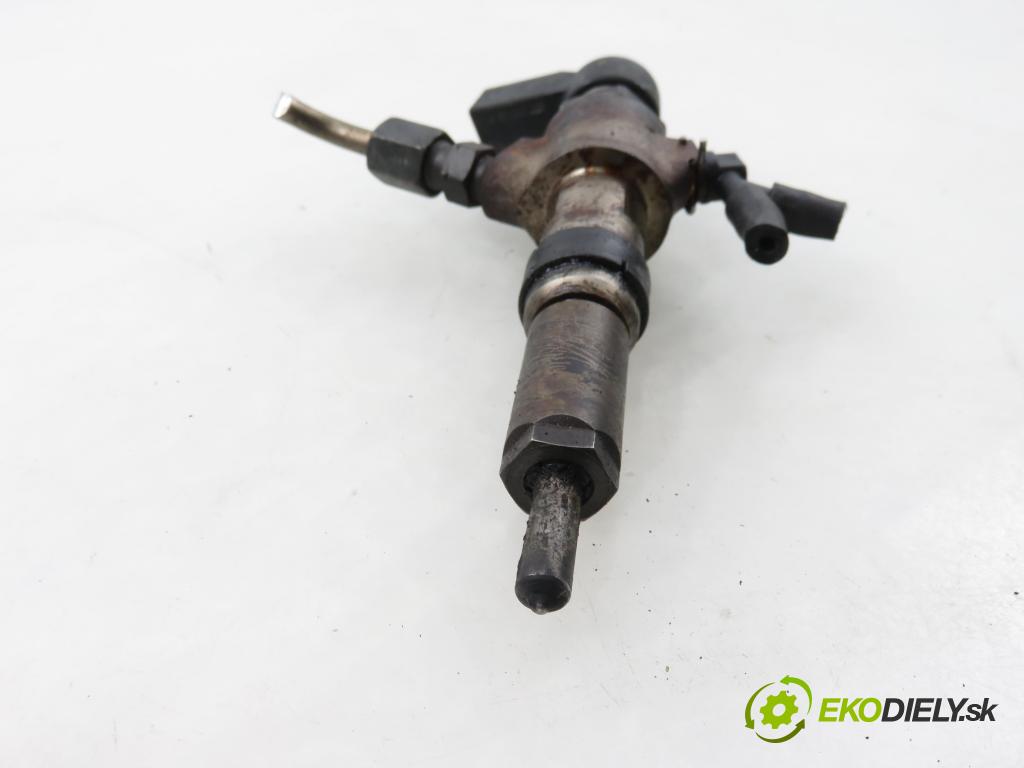 CITROEN C2 (JM_) HB 2006 50,00 1.4 HDi 68 8V - 8HZ 1398,00 vstrekovač 9654551080 (Vstrekovač paliva)