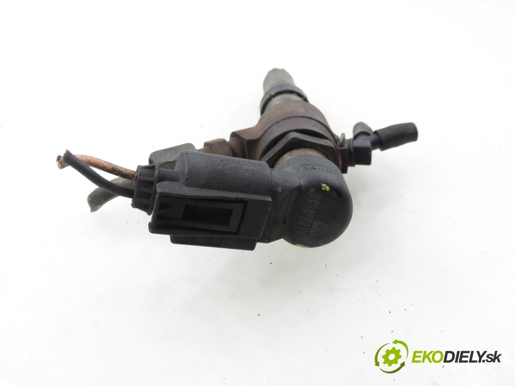 CITROEN C2 (JM_) HB 2006 50,00 1.4 HDi 68 8V - 8HZ 1398,00 vstrekovač 9654551080 (Vstrekovač paliva)