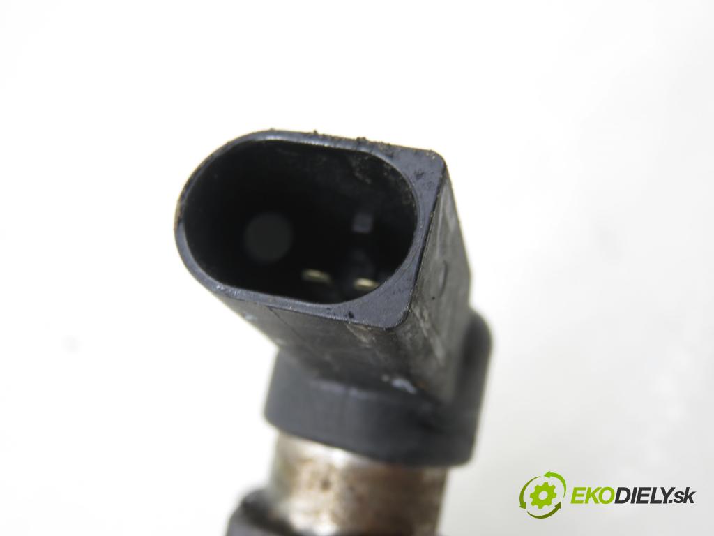 CITROEN C2 (JM_) HB 2006 50,00 1.4 HDi 68 8V - 8HZ 1398,00 vstrekovač 9654551080 (Vstrekovač paliva)