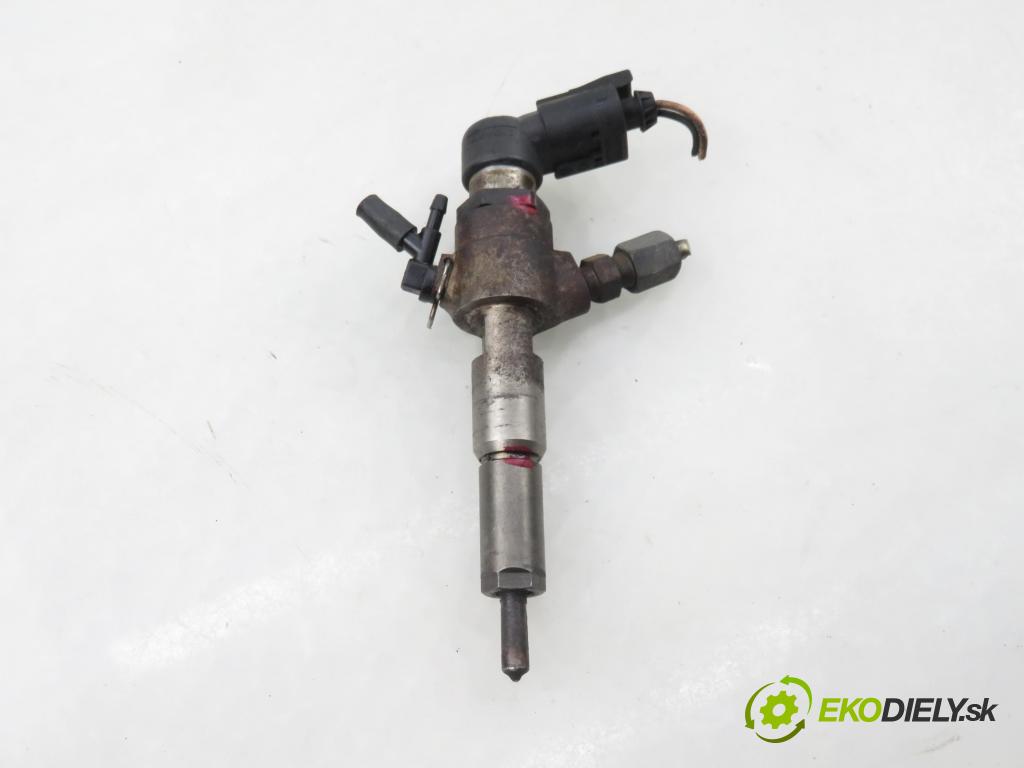 CITROEN C2 (JM_) HB 2006 50,00 1.4 HDi 68 8V - 8HZ 1398,00 vstrekovač 9654551080 (Vstrekovač paliva)