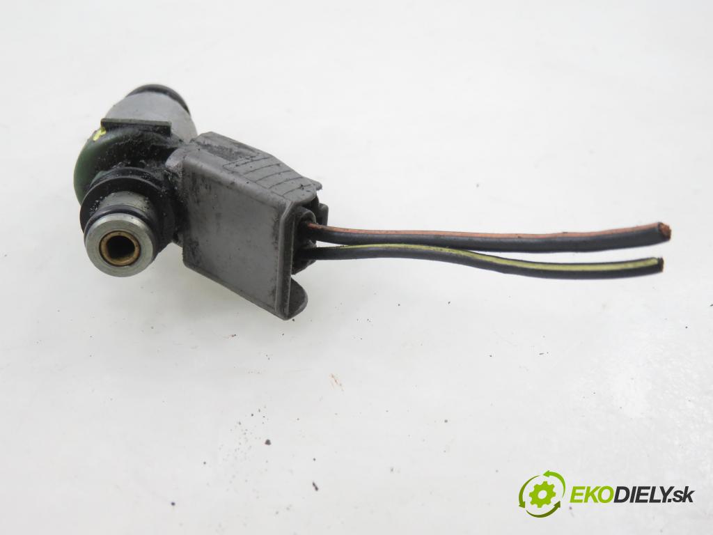 TOYOTA RAV 4 I (_A1_) SUV 1994 95,00 2.0 4WD - 3S-FE 1998,00 vstrekovač 2325074100 (Vstrekovač paliva)