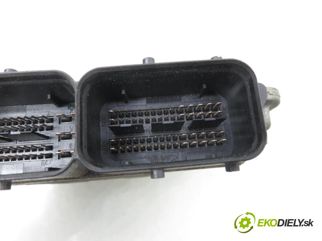 ALFA ROMEO 156 Sportwagon (932_) KOMBI 2004 110,00 1.9 JTD 16V Q4 - 937 A5.000 1910,00 Riadiaca jednotka Motor 0281011507 ; 55200396