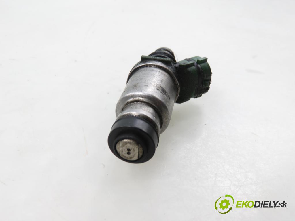 TOYOTA RAV 4 I (_A1_) SUV 1994 95,00 2.0 4WD - 3S-FE 1998,00 vstřikovač 2325074100 (Vstřikovač paliva)