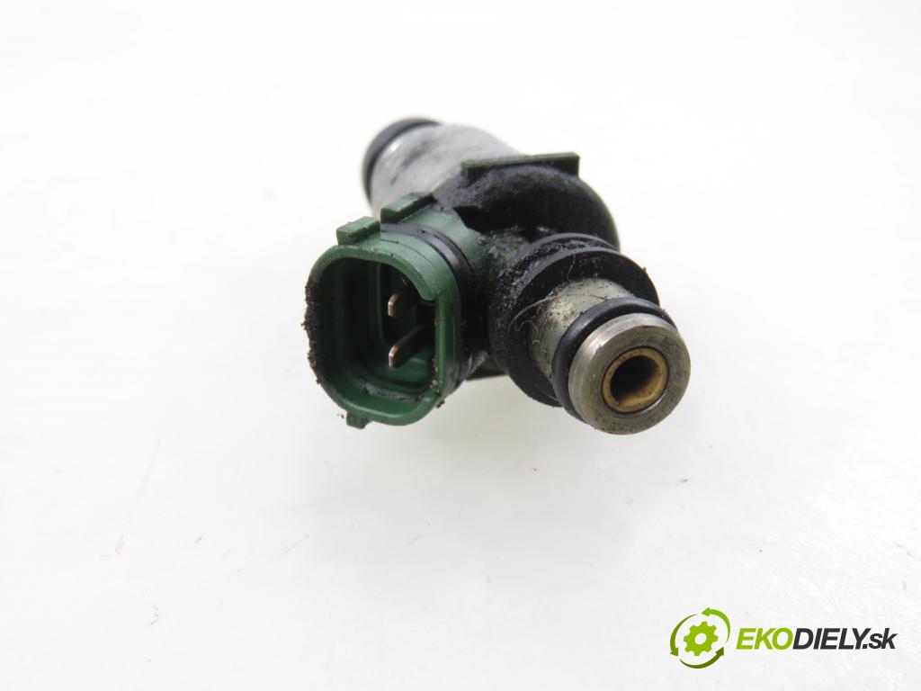 TOYOTA RAV 4 I (_A1_) SUV 1994 95,00 2.0 4WD - 3S-FE 1998,00 vstrekovač 2325074100 (Vstrekovač paliva)