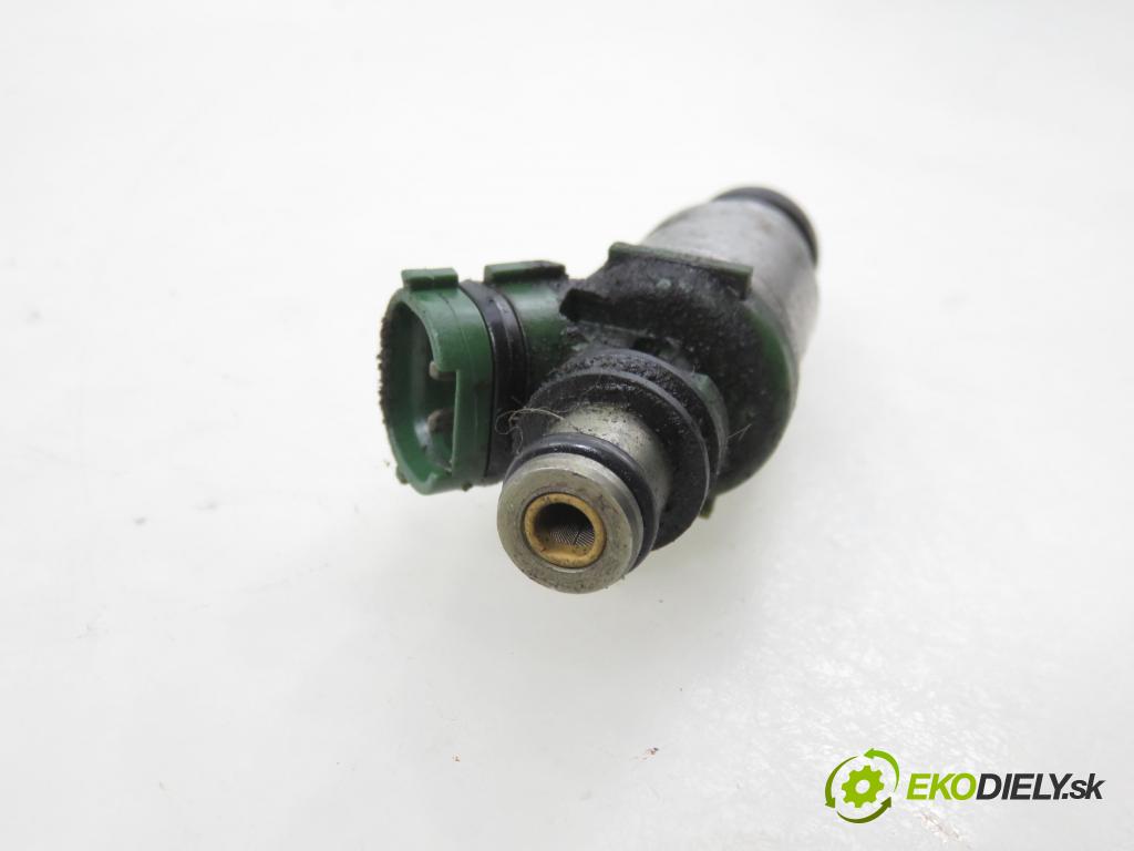 TOYOTA RAV 4 I (_A1_) SUV 1994 95,00 2.0 4WD - 3S-FE 1998,00 vstrekovač 2325074100 (Vstrekovač paliva)