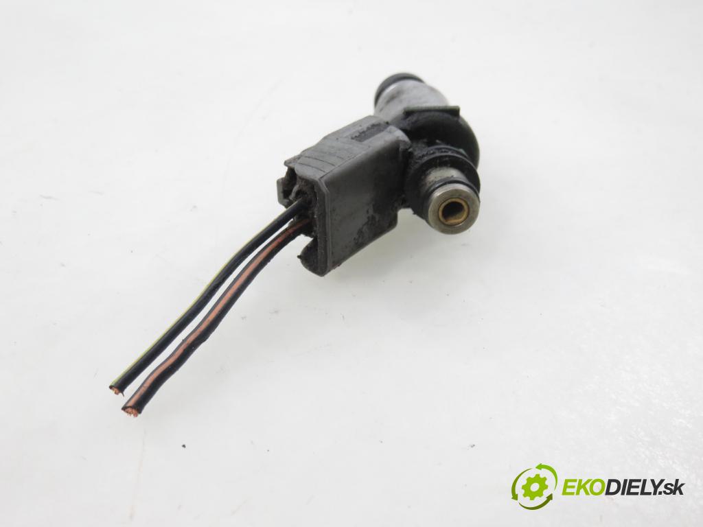 TOYOTA RAV 4 I (_A1_) SUV 1994 95,00 2.0 4WD - 3S-FE 1998,00 vstrekovač 2325074100 (Vstrekovač paliva)