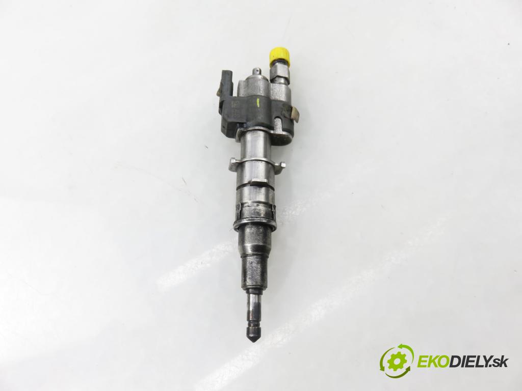 BMW 1 (E87) HB 2009 89,00 116 i - N43 B16 A 1599,00 vstrekovač 7589048 (Vstrekovač paliva)