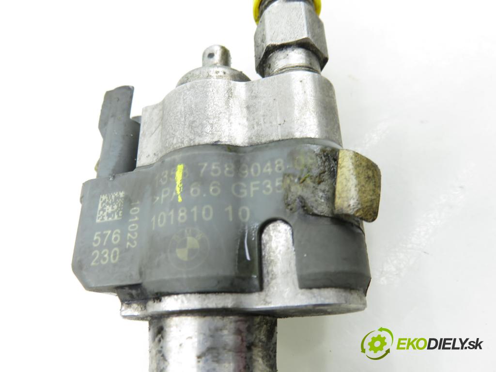 BMW 1 (E87) HB 2009 89,00 116 i - N43 B16 A 1599,00 vstrekovač 7589048 (Vstrekovač paliva)