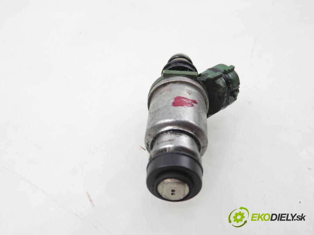 TOYOTA RAV 4 I (_A1_) SUV 1994 95,00 2.0 4WD - 3S-FE 1998,00 vstřikovač 2325074100 (Vstřikovač paliva)