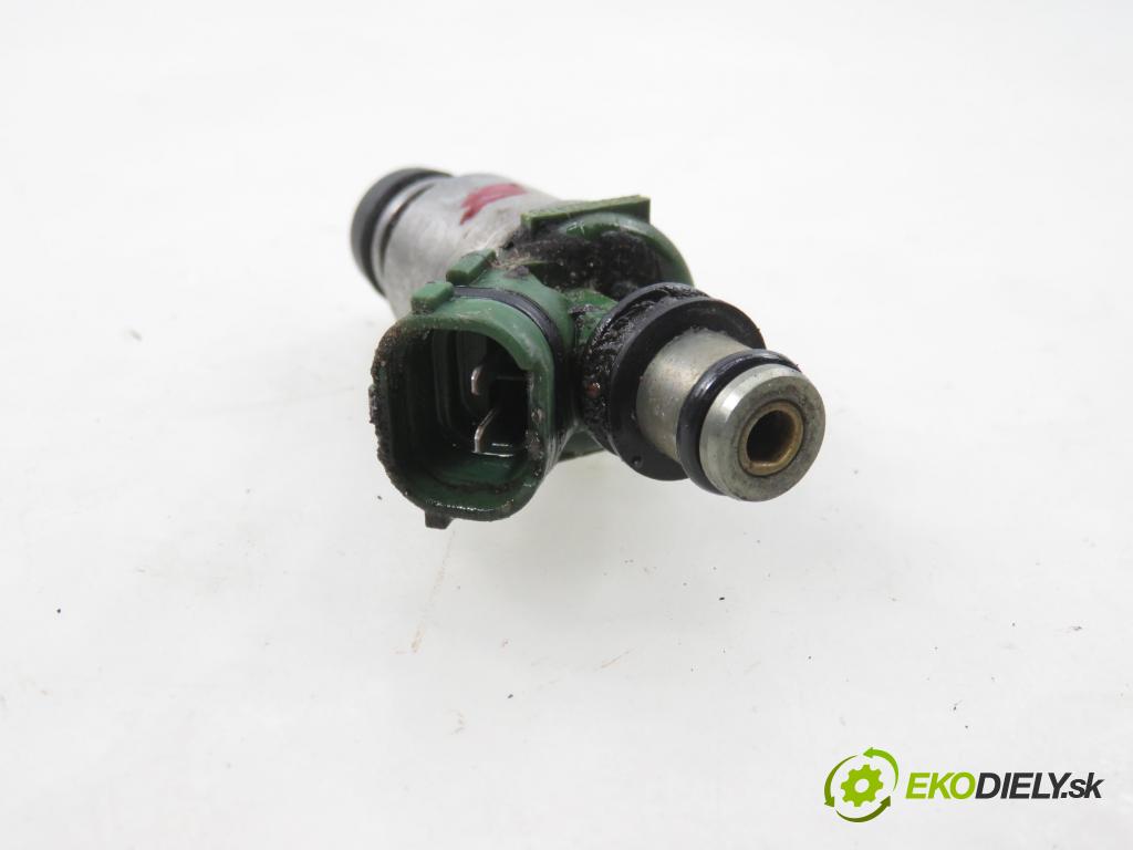 TOYOTA RAV 4 I (_A1_) SUV 1994 95,00 2.0 4WD - 3S-FE 1998,00 vstrekovač 2325074100 (Vstrekovač paliva)