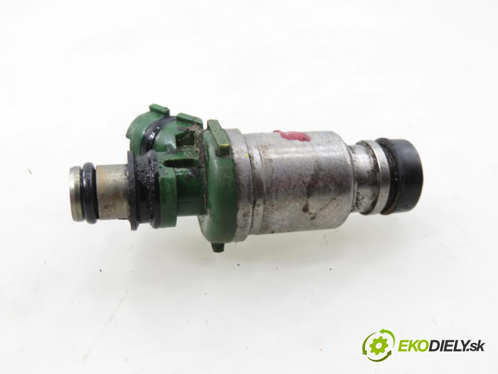 TOYOTA RAV 4 I (_A1_) SUV 1994 95,00 2.0 4WD - 3S-FE 1998,00 vstrekovač 2325074100 (Vstrekovač paliva)