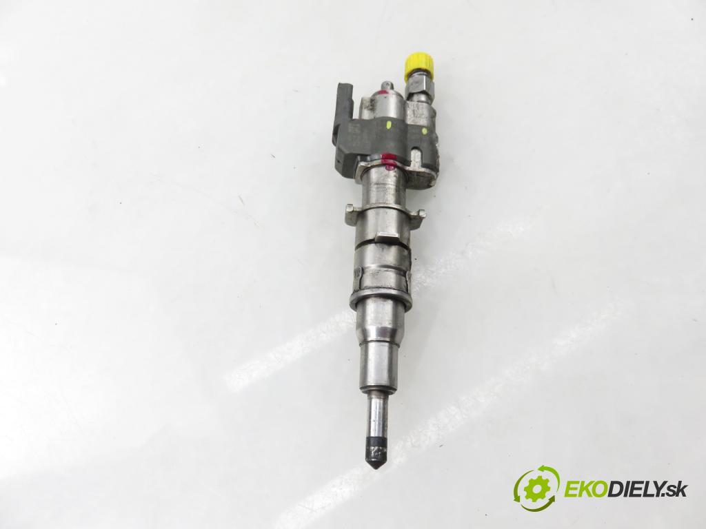 BMW 1 (E87) HB 2009 89,00 116 i - N43 B16 A 1599,00 vstrekovač 7589048 (Vstrekovač paliva)