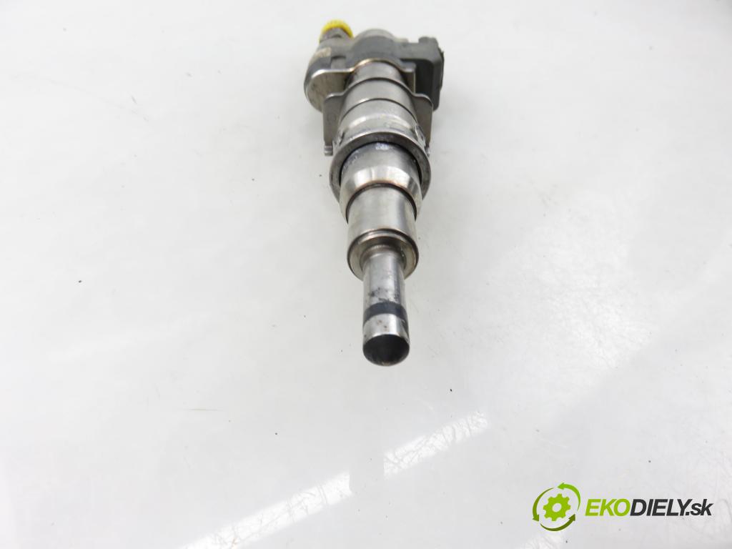 BMW 1 (E87) HB 2009 89,00 116 i - N43 B16 A 1599,00 vstrekovač 7589048 (Vstrekovač paliva)