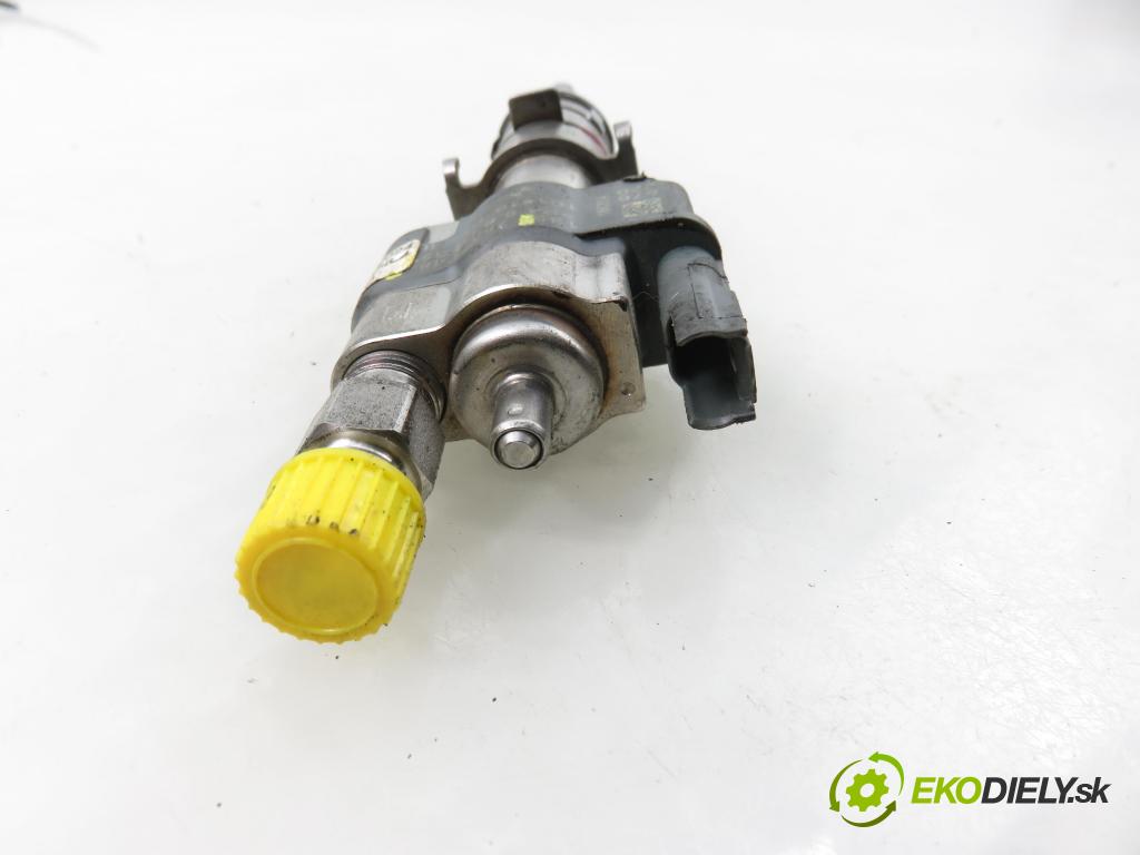 BMW 1 (E87) HB 2009 89,00 116 i - N43 B16 A 1599,00 vstrekovač 7589048 (Vstrekovač paliva)