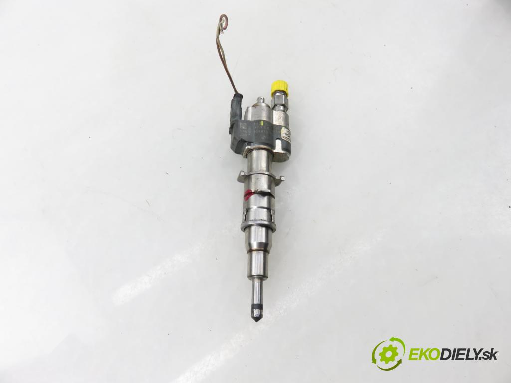 BMW 1 (E87) HB 2009 89,00 116 i - N43 B16 A 1599,00 vstrekovač 7589048 (Vstrekovač paliva)