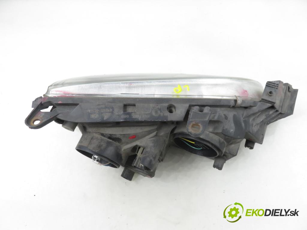 TOYOTA AVENSIS (_T22_) LIFTBACK 2001 81,00 2.0 D-4D (CDT220_) - 1CD-FTV 1995,00 Svetlo LP 54534381