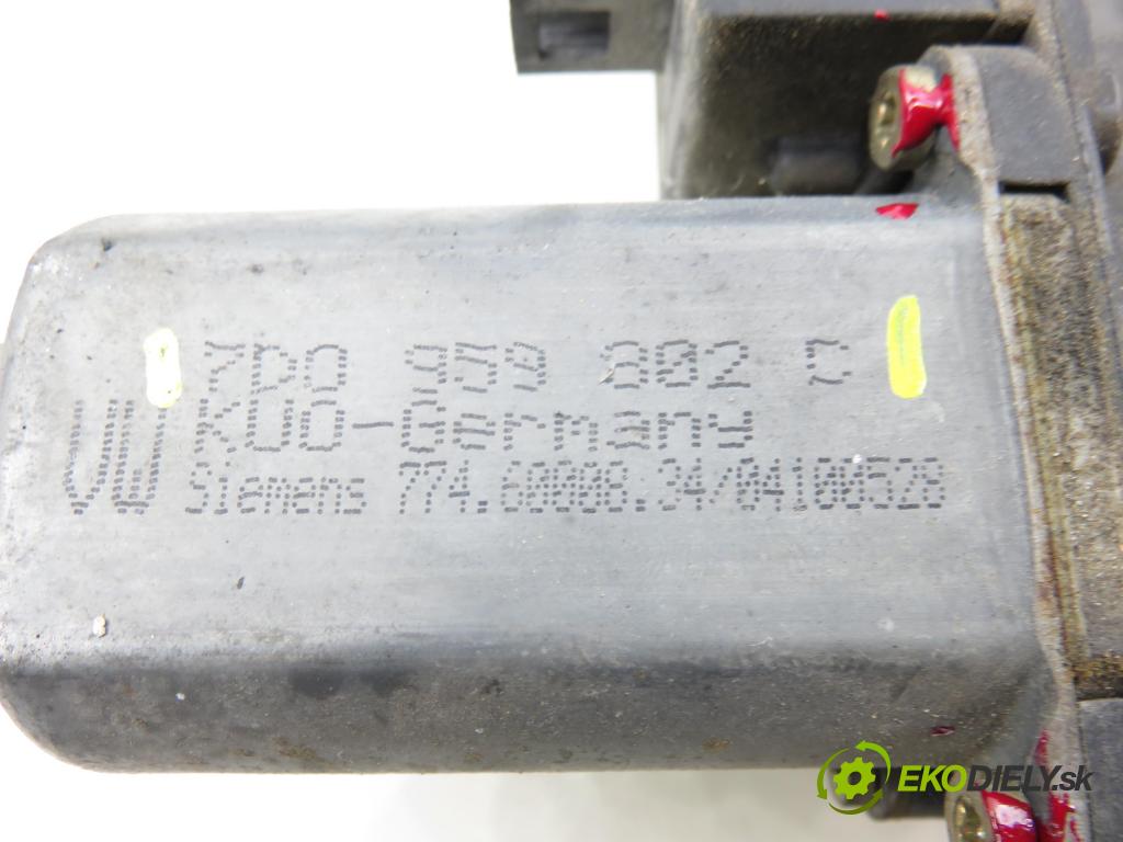 VW TRANSPORTER IV Autobus (70XB, 70XC, 7DB, 7DW, 7DK) BUS 2001 75,00 2.5 TDI - AYC 2461,00 Mechanizmus okien 7D0959802C ; 7D0837502A