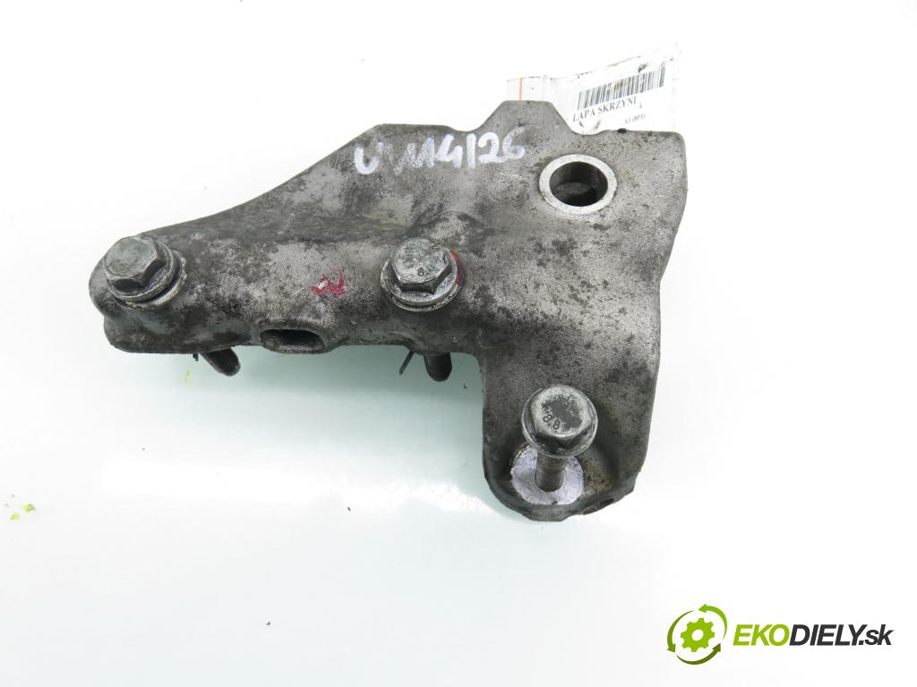 AUDI A3 (8P1) HB 2003 77,00 1.9 TDI PD 105 - BKC 1896,00 uchycení převodovky 1K0199117AG