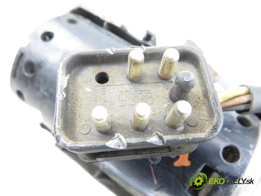 MERCEDES-BENZ 190 (W201) SEDAN 1992 80,00 E 1.8 (201.018) - M 102.910 1797,00 MECHANISMUS/ motorek stěračů 0390241408