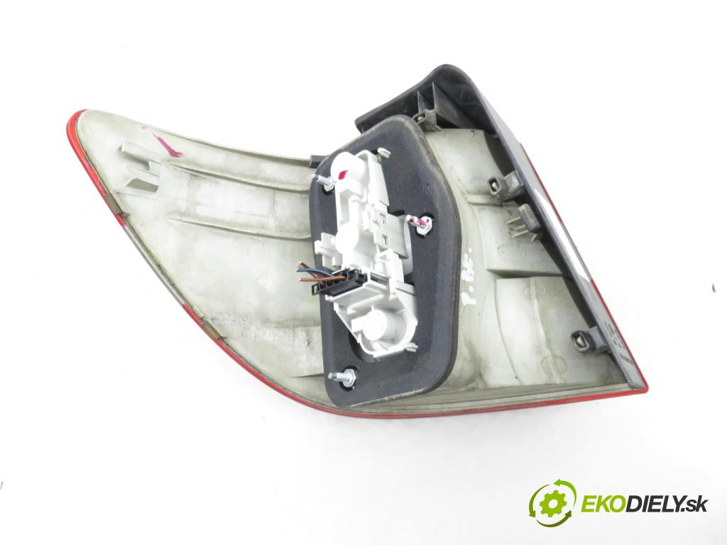 MERCEDES-BENZ KLASA B Sports Tourer (W245) HB 2007 80,00 B 180 CDI 109 - OM 640.940 1991,00 Svetlo pravé zadné A1698202664