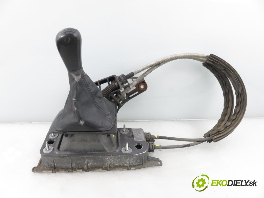 SKODA OCTAVIA II (1Z3) LIFTBACK 2008 77,00 1.9 TDI - BXE 1896,00 ZVEDÁK: 1K0711049BG ; 1K0711061B