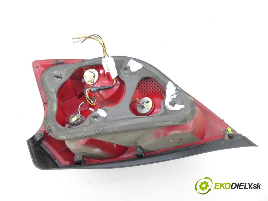 KIA CEE'D liftback (ED) HB 2008 80,00 1.4 16V 109 - G4FA 1396,00 světlo levé zadní