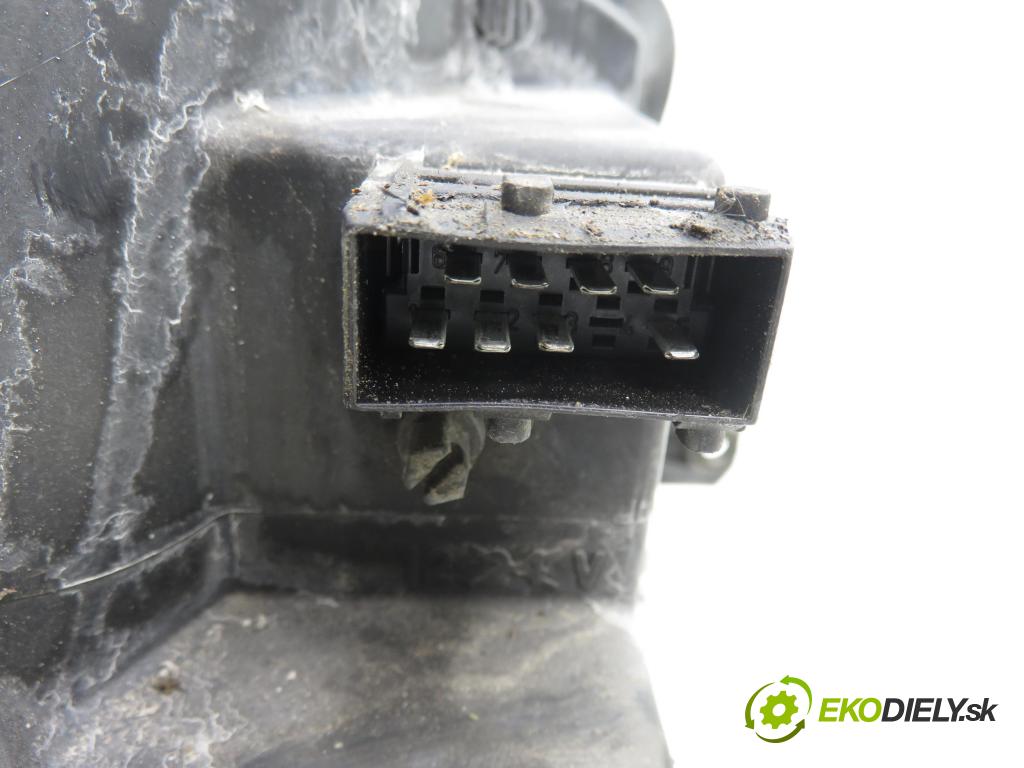 PEUGEOT PARTNER Combispace (5F) KOMBIVAN 2003 66,00 2.0 HDI - RHY (DW10TD) 1997,00 Svetlo LP 9644150980