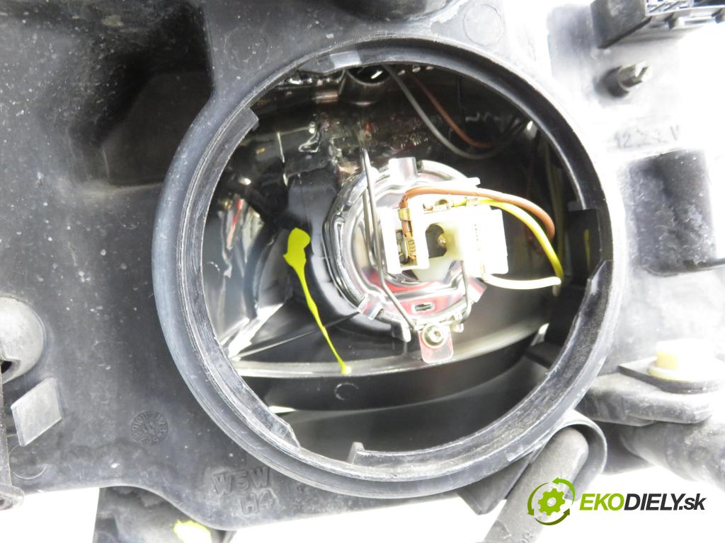 PEUGEOT PARTNER Combispace (5F) KOMBIVAN 2003 66,00 2.0 HDI - RHY (DW10TD) 1997,00 Svetlo LP 9644150980