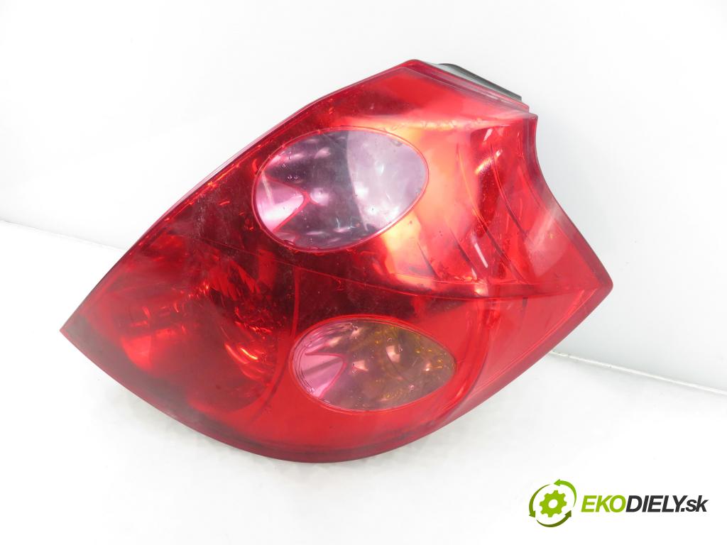 KIA CEE'D liftback (ED) HB 2008 80,00 1.4 16V 109 - G4FA 1396,00 Svetlo pravé zadné