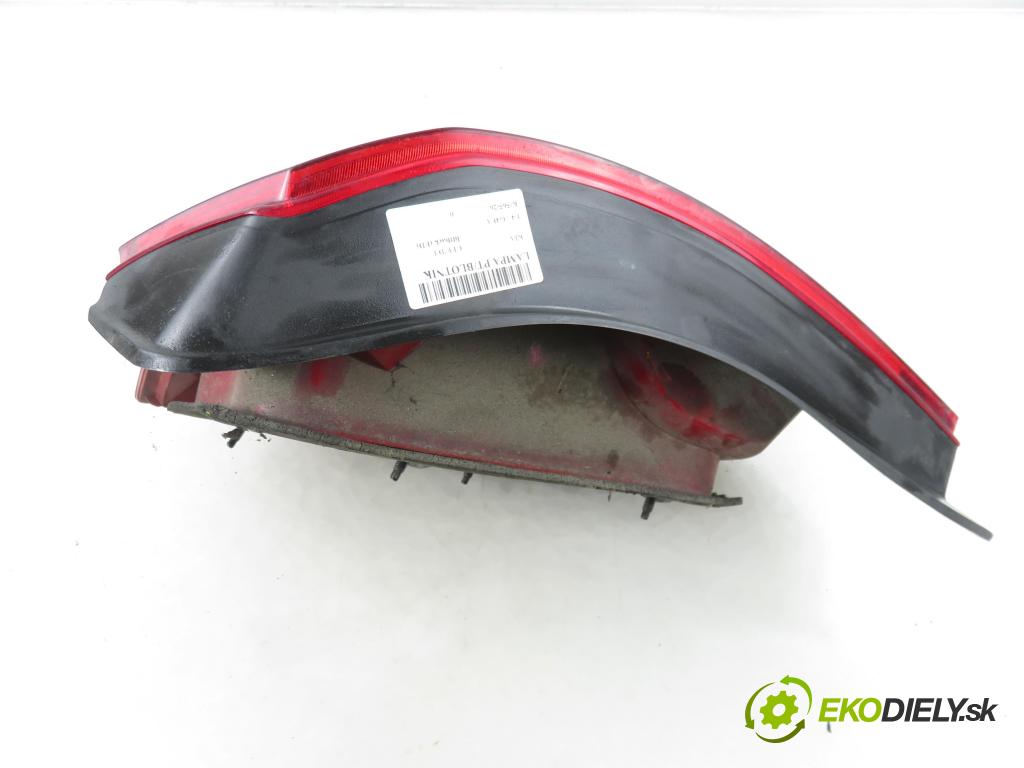 KIA CEE'D liftback (ED) HB 2008 80,00 1.4 16V 109 - G4FA 1396,00 Svetlo pravé zadné